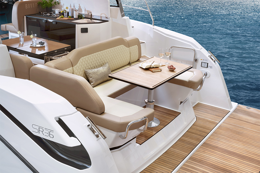 BAVARIA Motor Boat SR36 Interieur Heck BAVARIA Motor Boat SR36 Interieur Heck