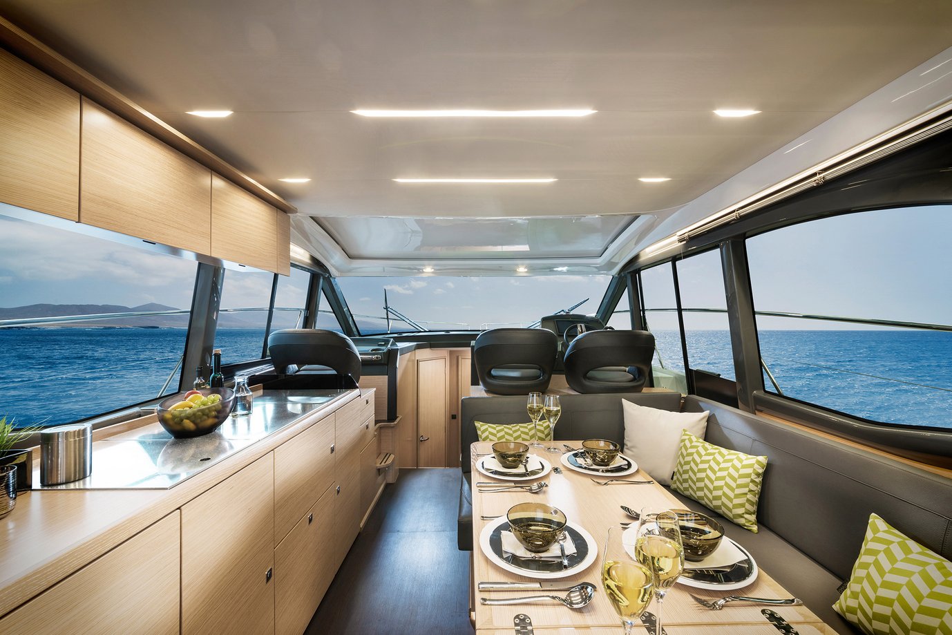 Motorboot R40 COUPE | BAVARIA YACHTS Motorboot R40 COUPE | BAVARIA YACHTS