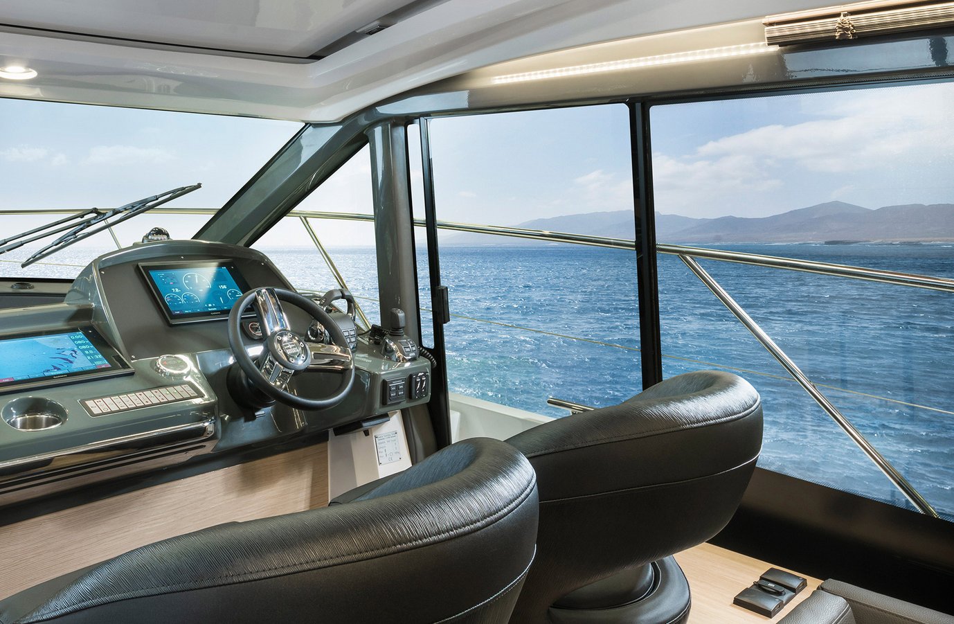 Motorboot R40 Coupe Interieur | BAVARIA YACHTS Motorboot R40 Coupe Interieur | BAVARIA YACHTS