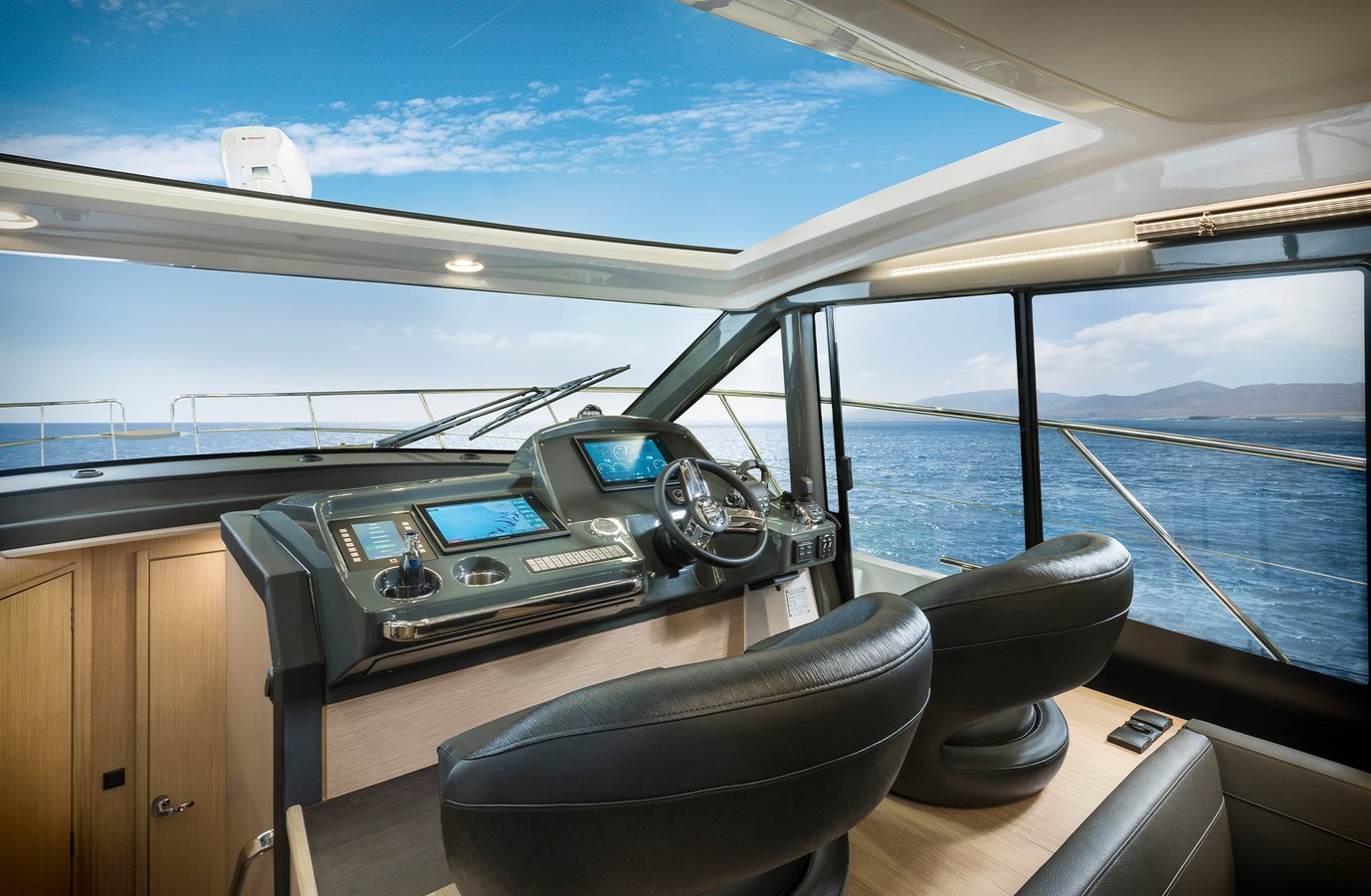 Motorboot R40 Coupe Interieur | BAVARIA YACHTS Motorboot R40 Coupe Interieur | BAVARIA YACHTS